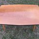 Table basse vintage en hêtre blond, plateau rectangulaire 120 x 50 cm, pieds fuselés