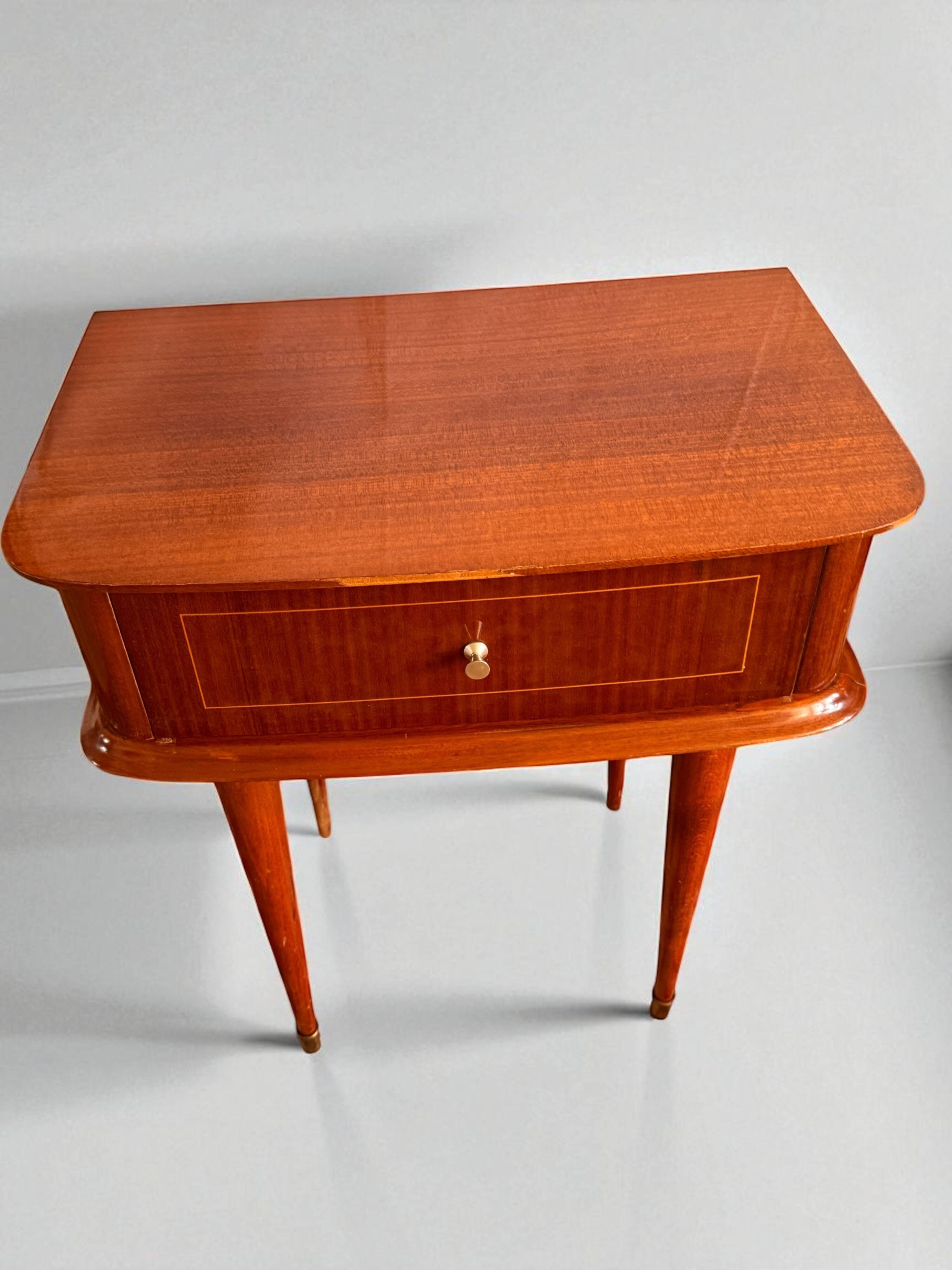 Pair of vintage 1950/60 mahogany bedside tables – tapered brass legs