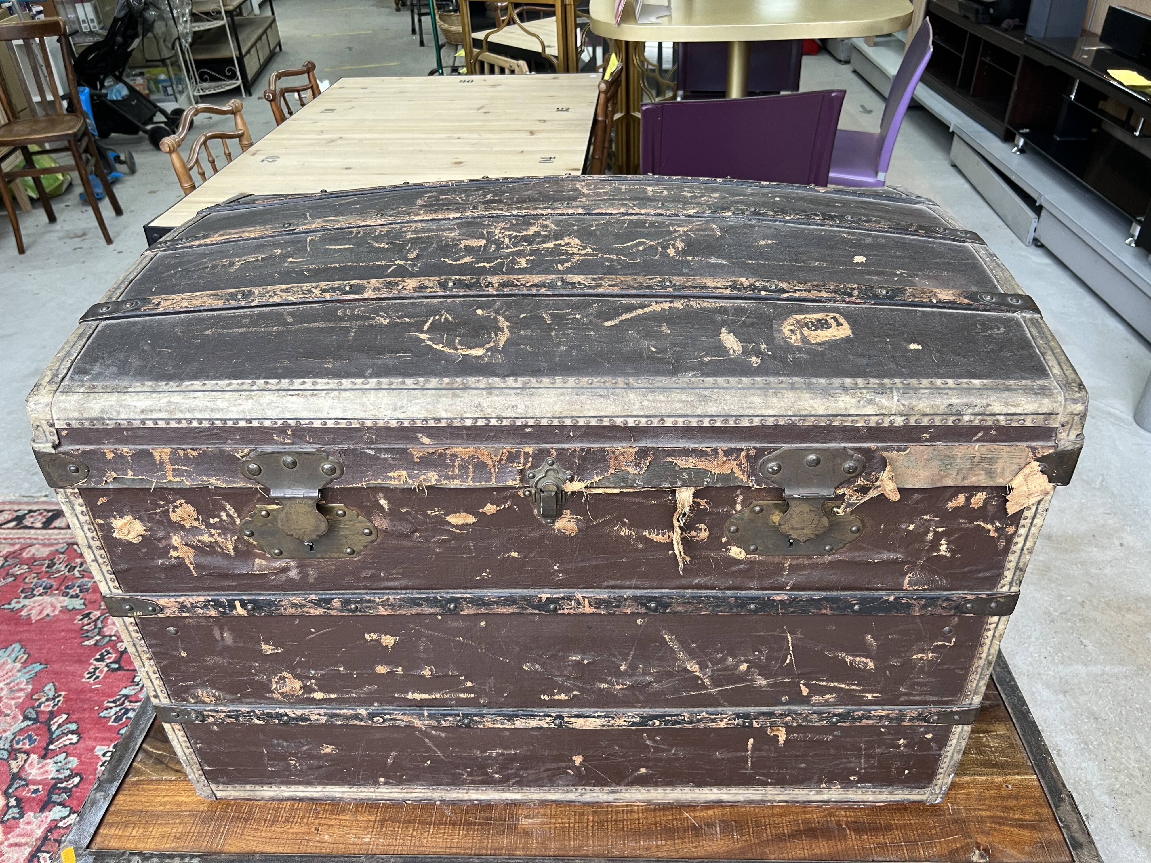 Wooden trunk "Au bon Marché Paris"