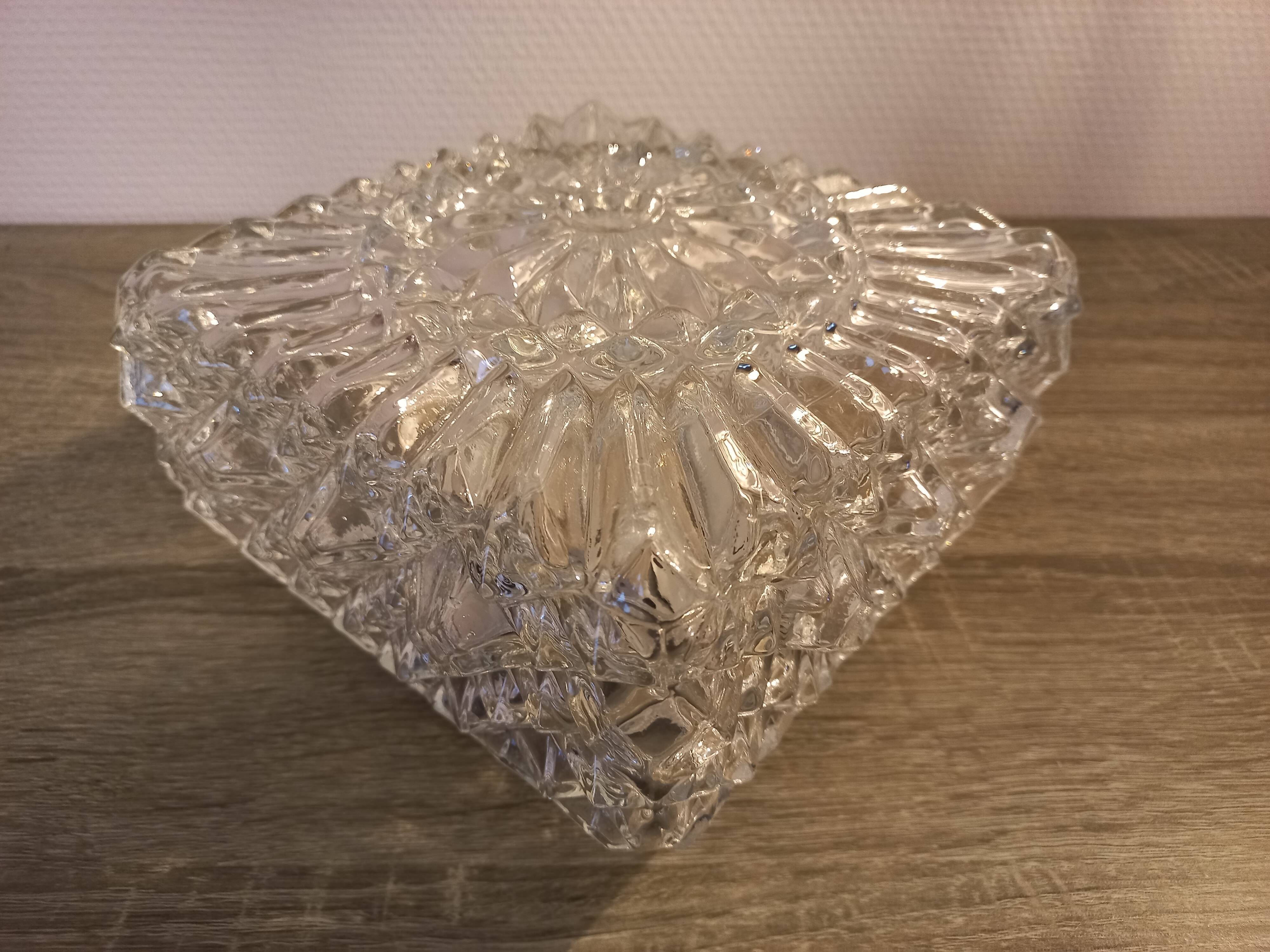 Prisma ceiling lamp in molded glass