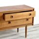 Buffet/commode vintage en teck du milieu du siècle par Wrighton. Style moderne/danois.