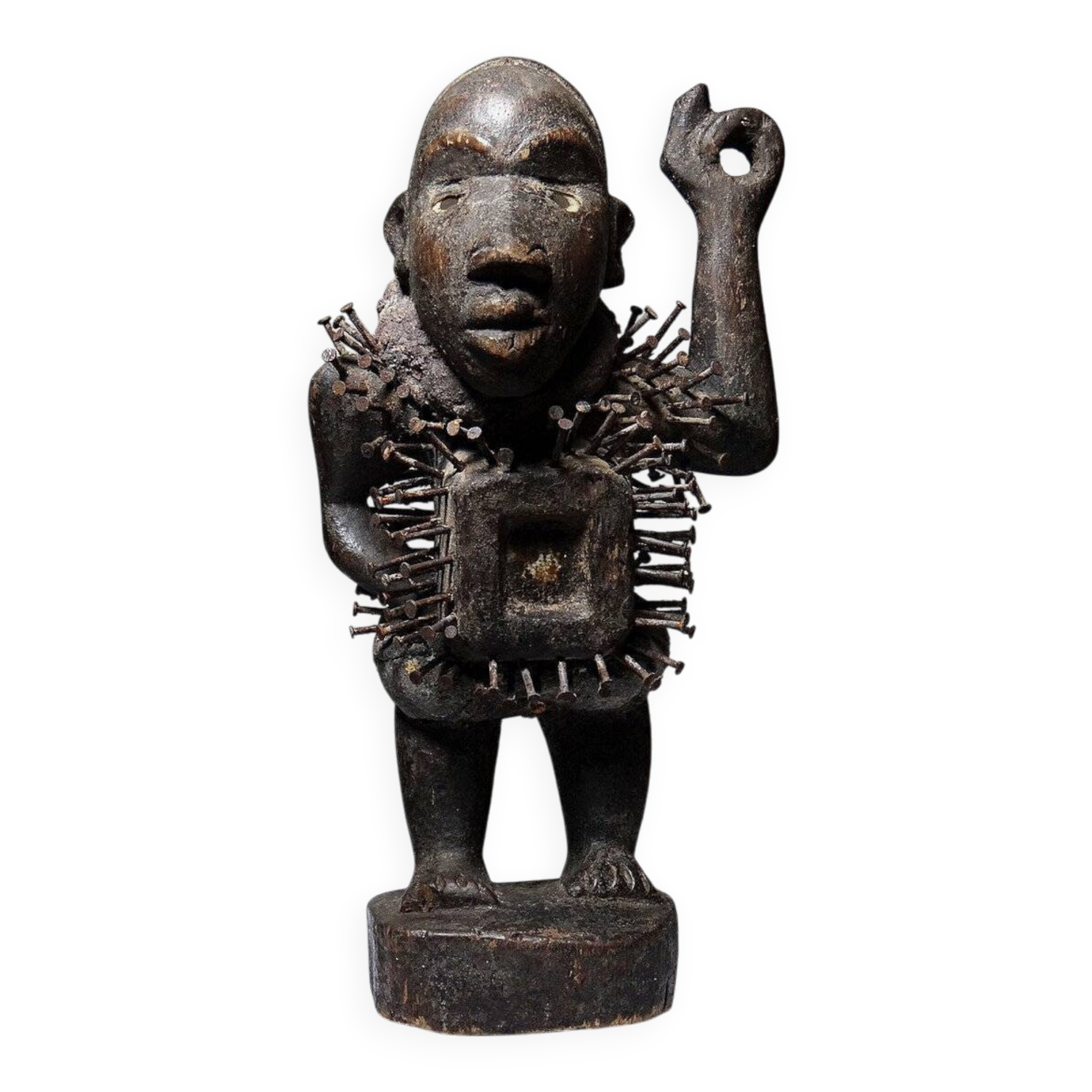 Fétiche à clous Nkisi Nkonde, peuple Kongo, Congo, milieu XXᵉ siècle