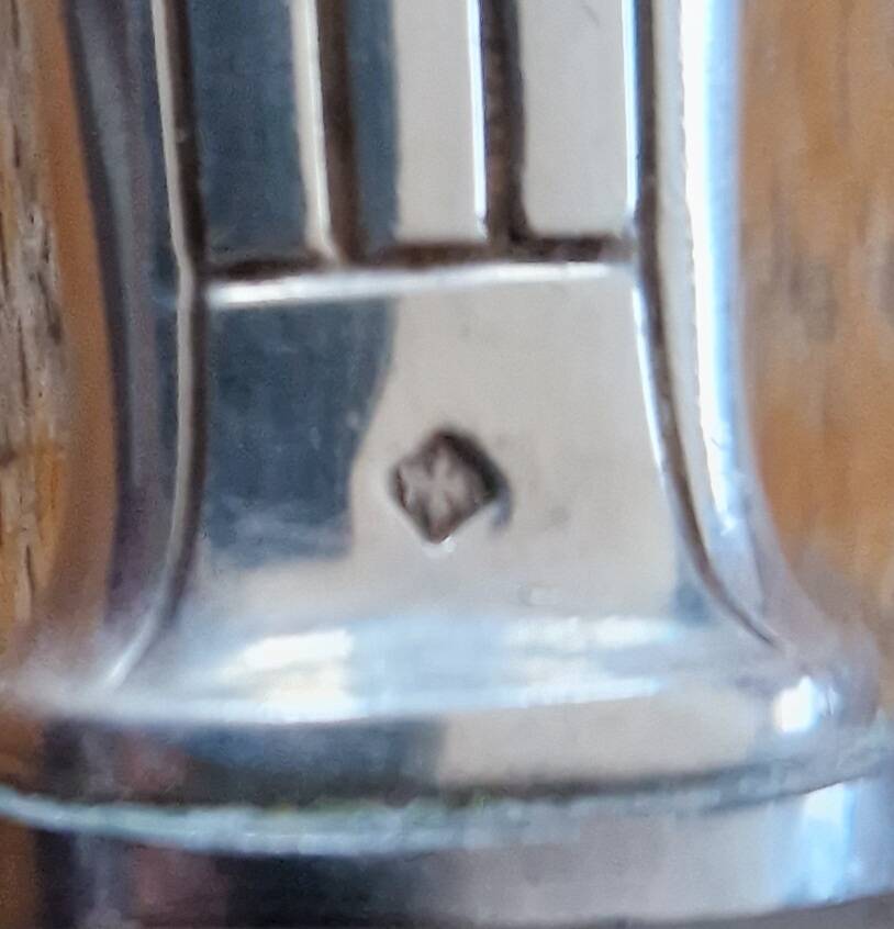 Argental art deco housewife