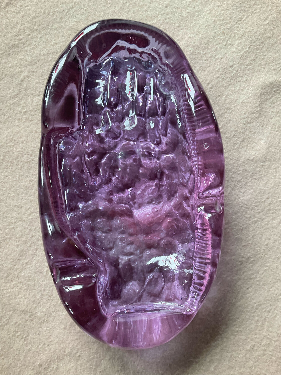 Empty vintage pocket in molded hand uralin