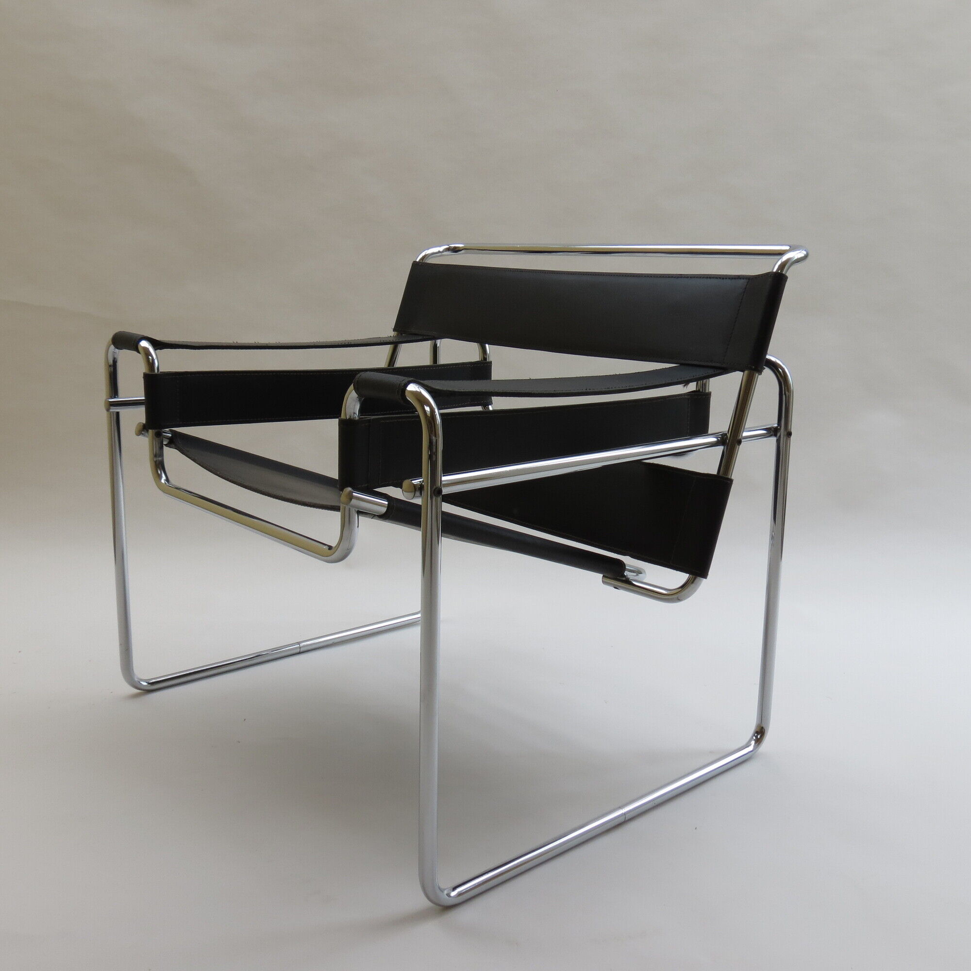 Wassily armchair by Marcel Breuer for Gavina 1960s B3