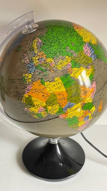 Illuminated terrestrial globe made in italy