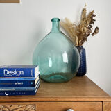 Give me vintage Jeanne goutte.