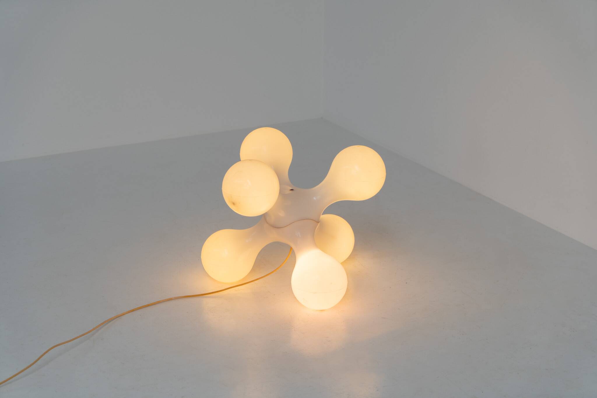 Atomium floor lamp by Benjamin Hopf & Constantin Wortmann for Kundalini