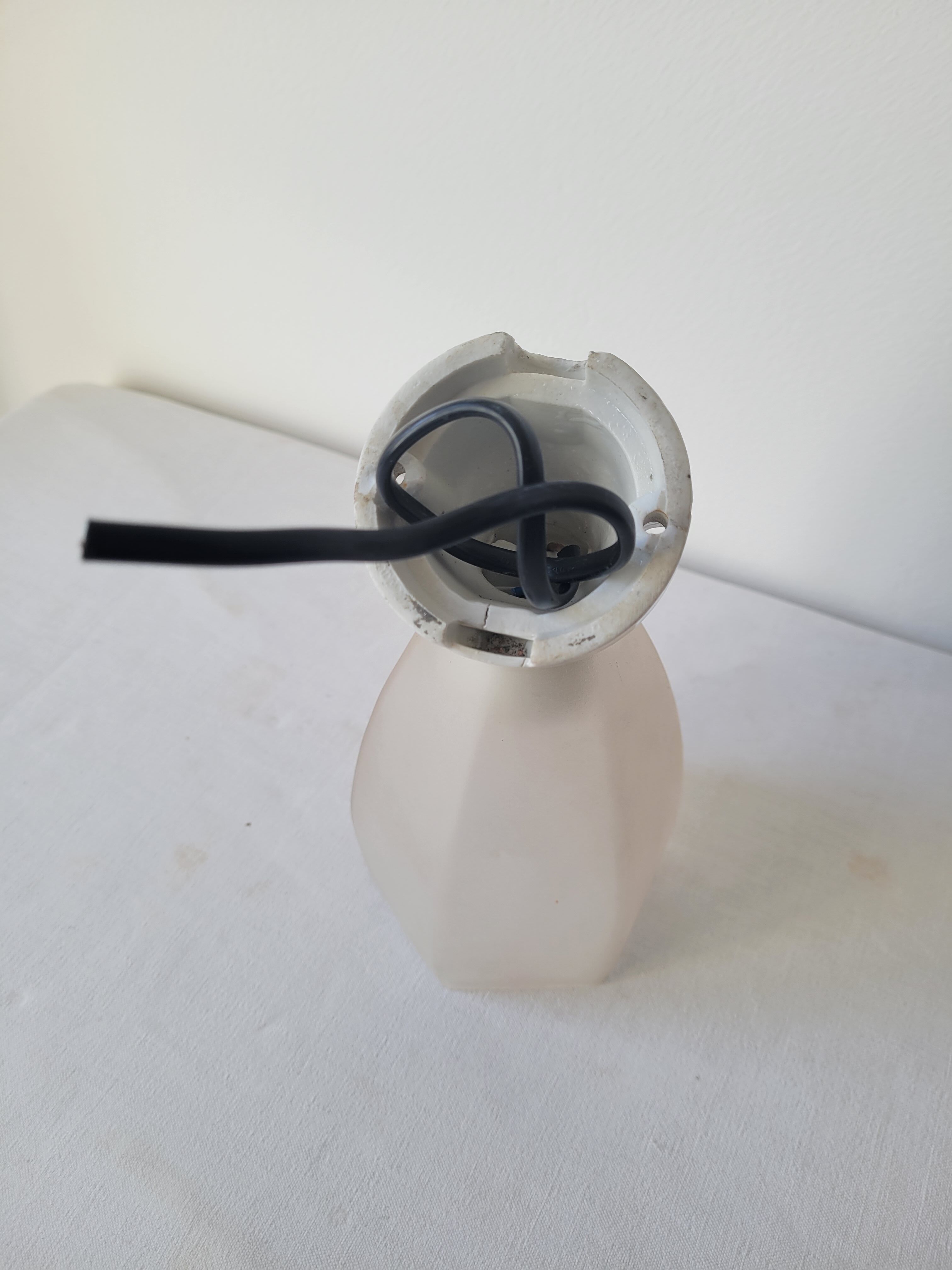 Art Deco wall lamp in porcelain and glass