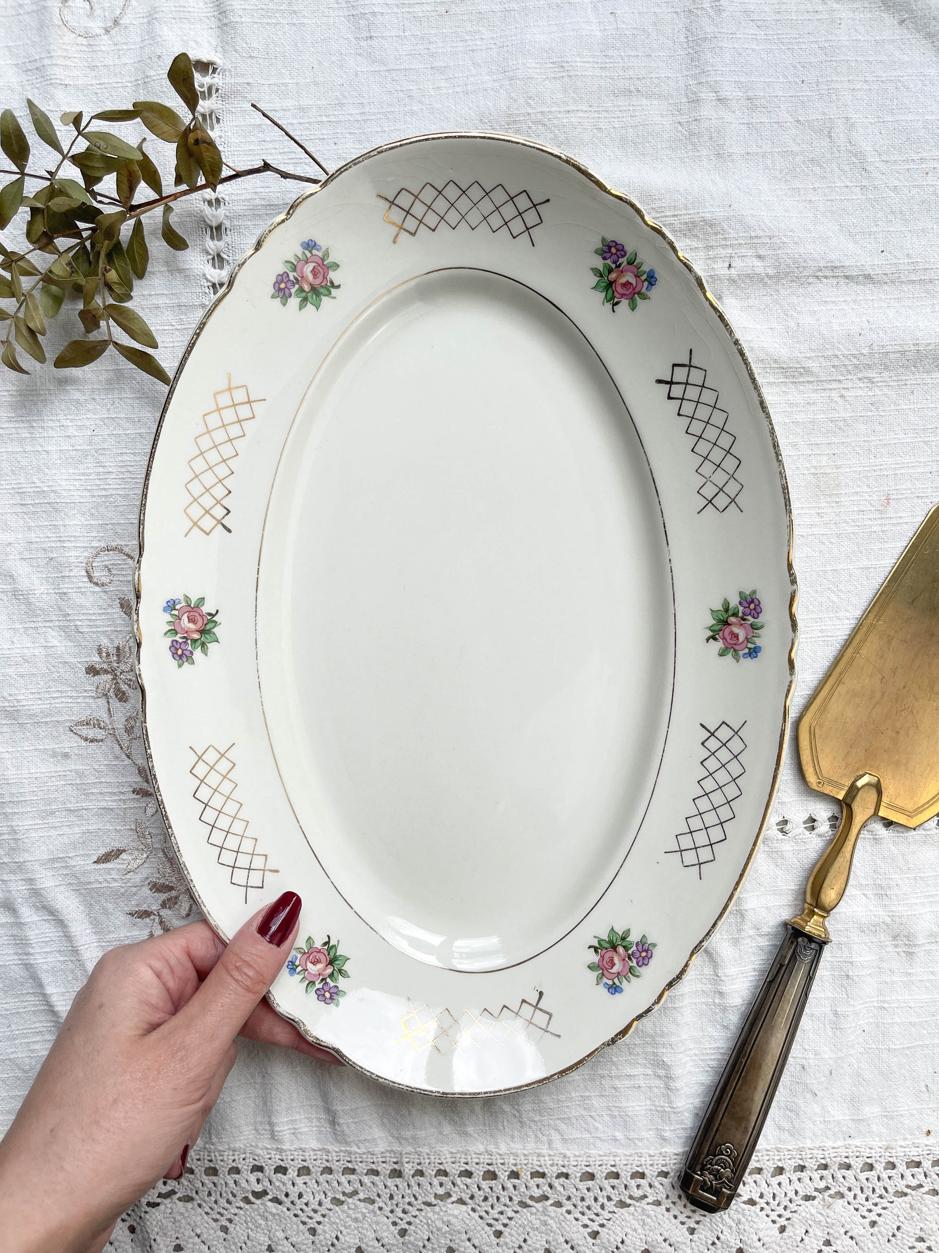 Vintage oval dish in flowered earthenware Moulin des Loups model "Cordoba"