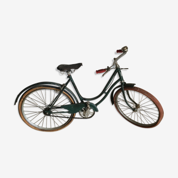 Vélo vintage d'enfant des années '40 du marque Peugeot Paris en bon état