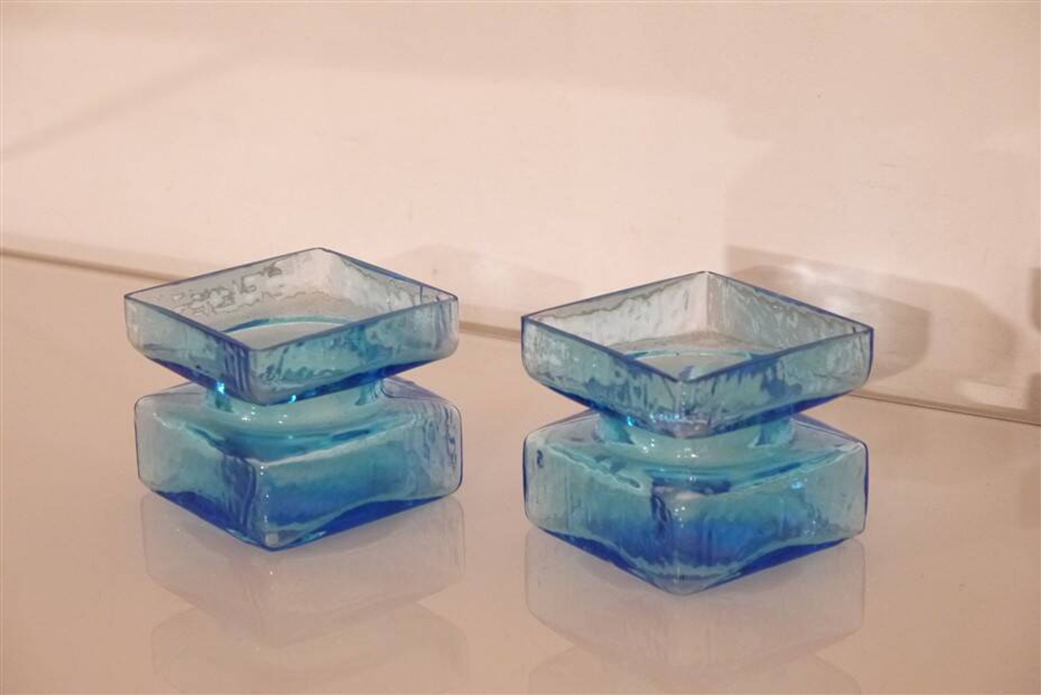 Paire de vases en verre de Helena Tynell
