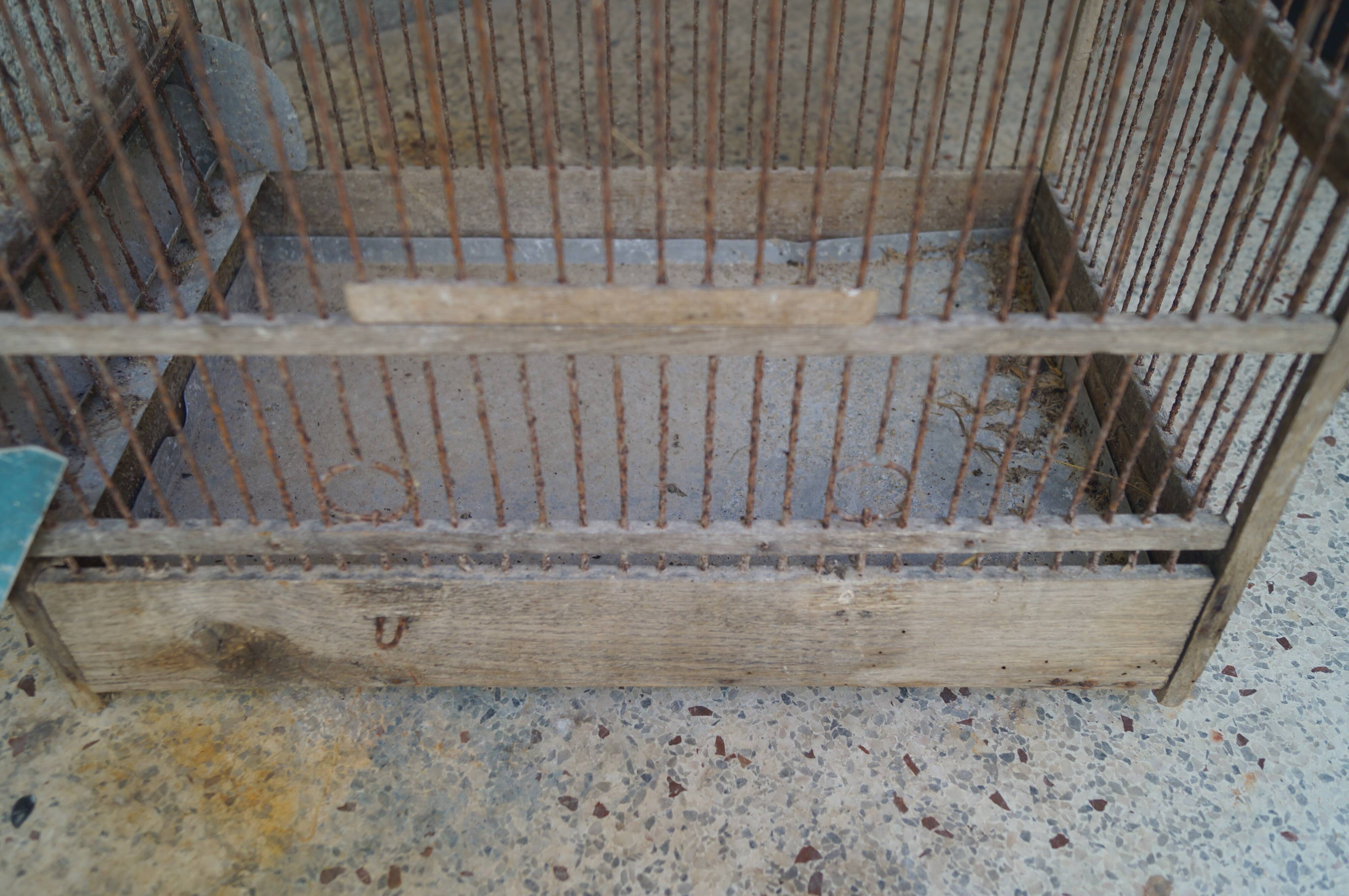 Old bird cage 1900