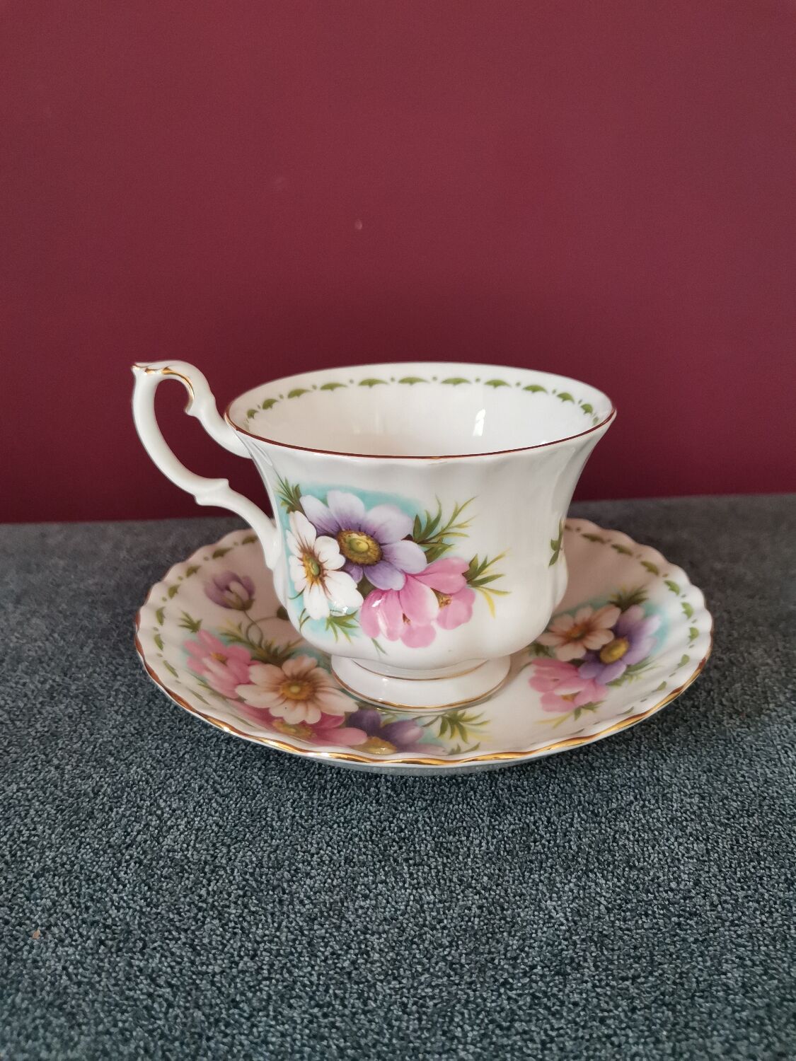 Tasse Octobre Royal Albert