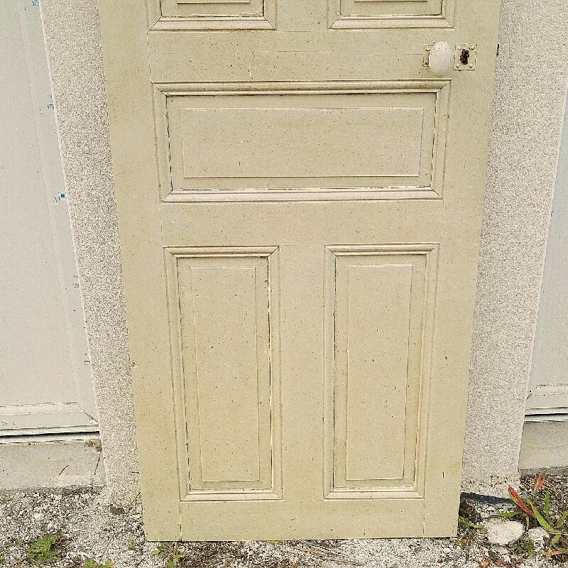 Old interior door wood painted vintage porcelain handle N°3