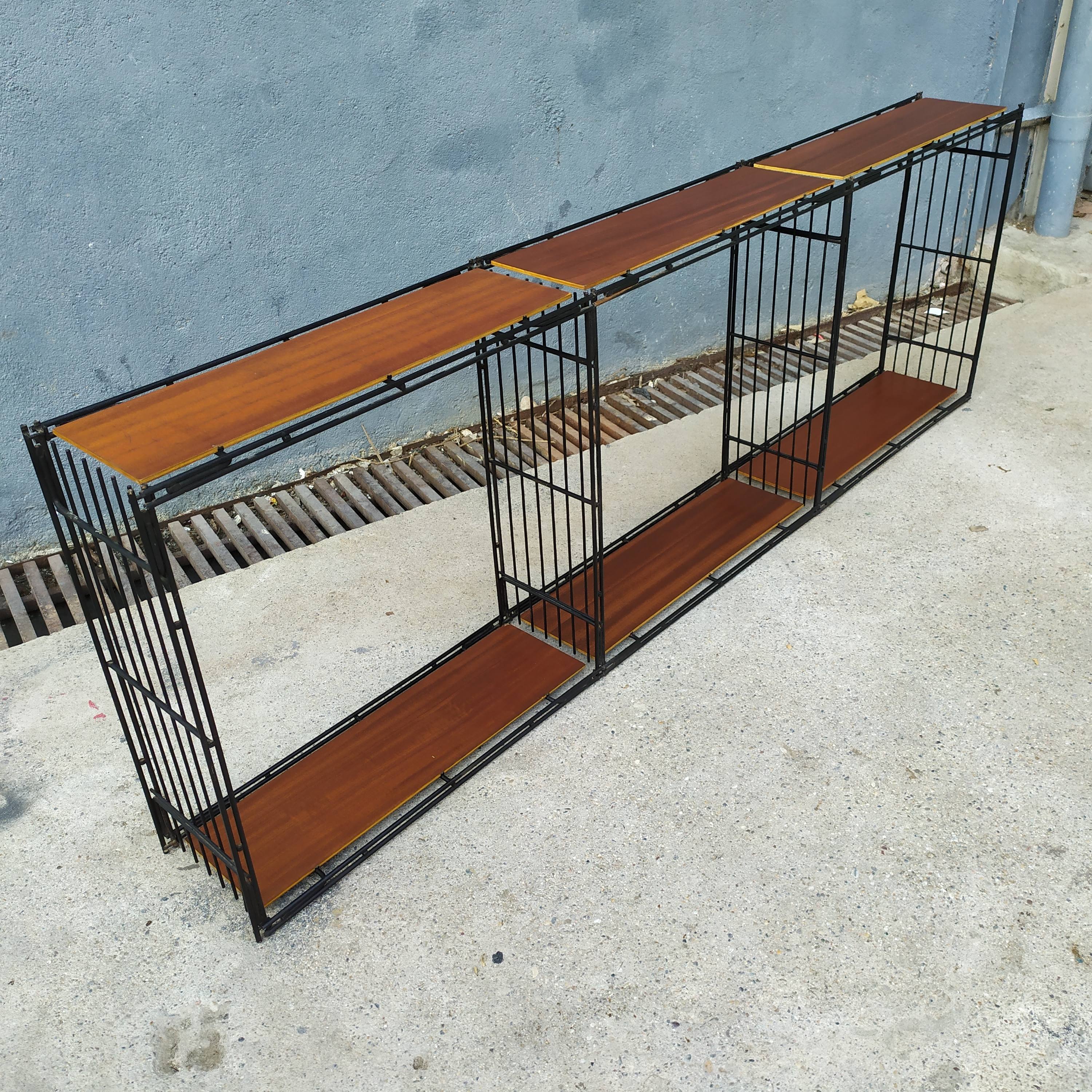 Flexible shelves metal teak