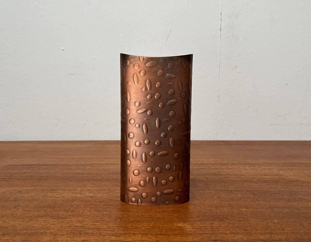 Brutalist copper vase from mid-century Mussbach, 1960s.