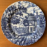 7 assiettes anciennes en faïence de Staffordshire