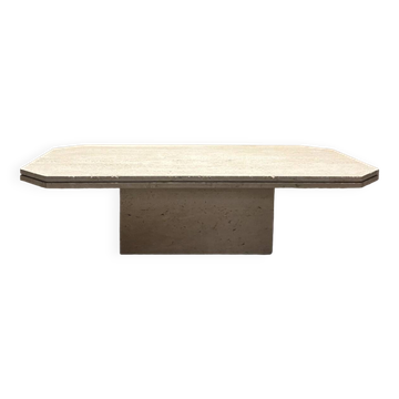 Table basse design en travertin brut, milieu XXème italie 1970
