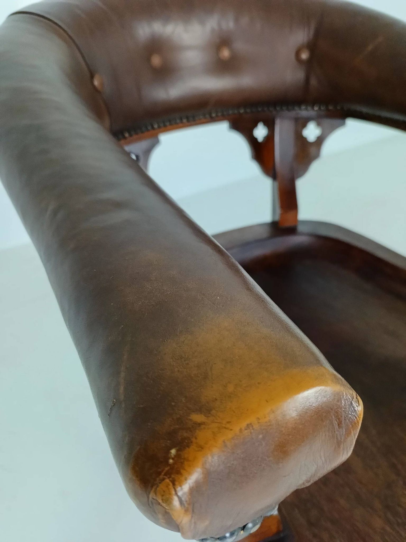 Chaise de bureau victorienne en acajou et cuir