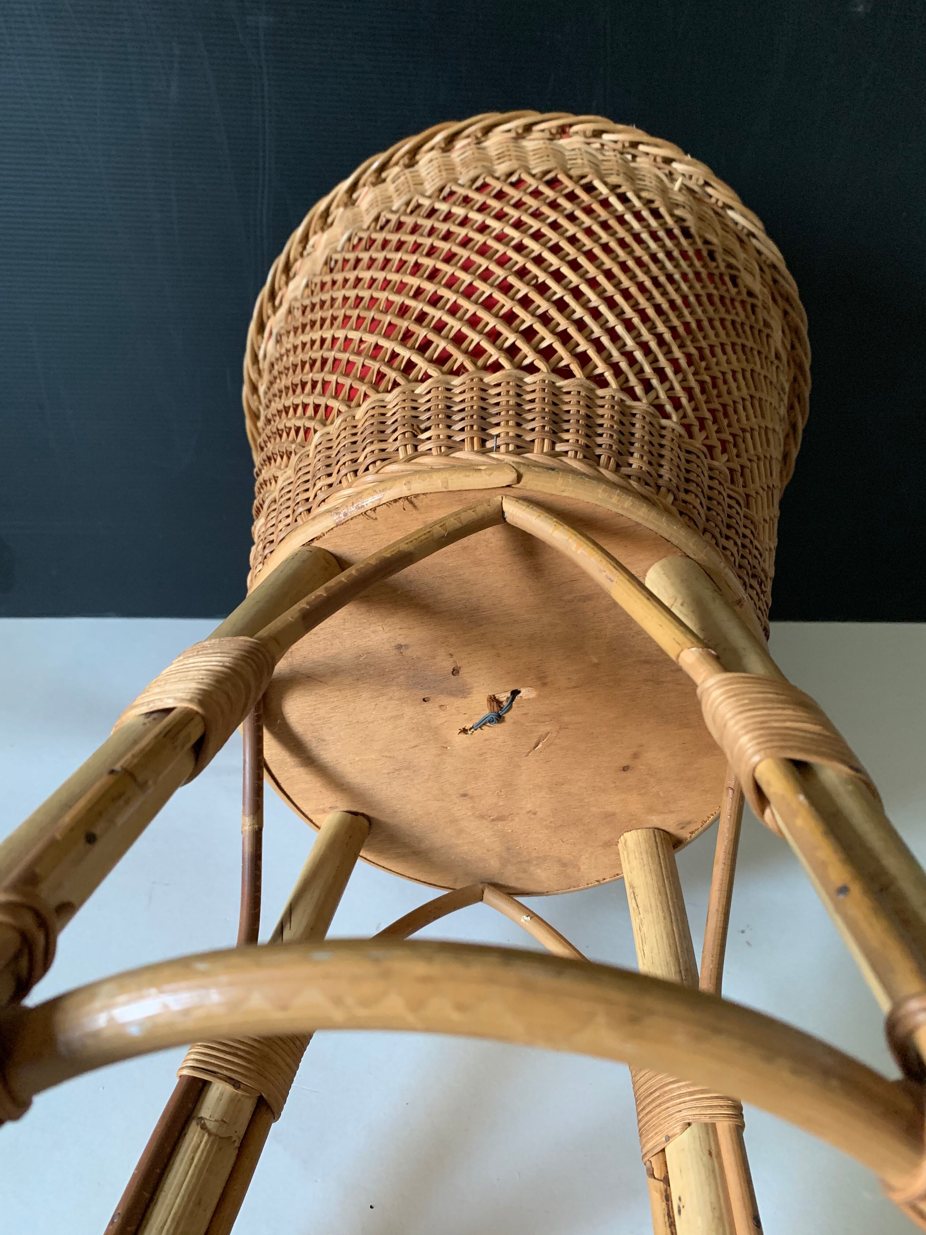 Worker wicker plant holder