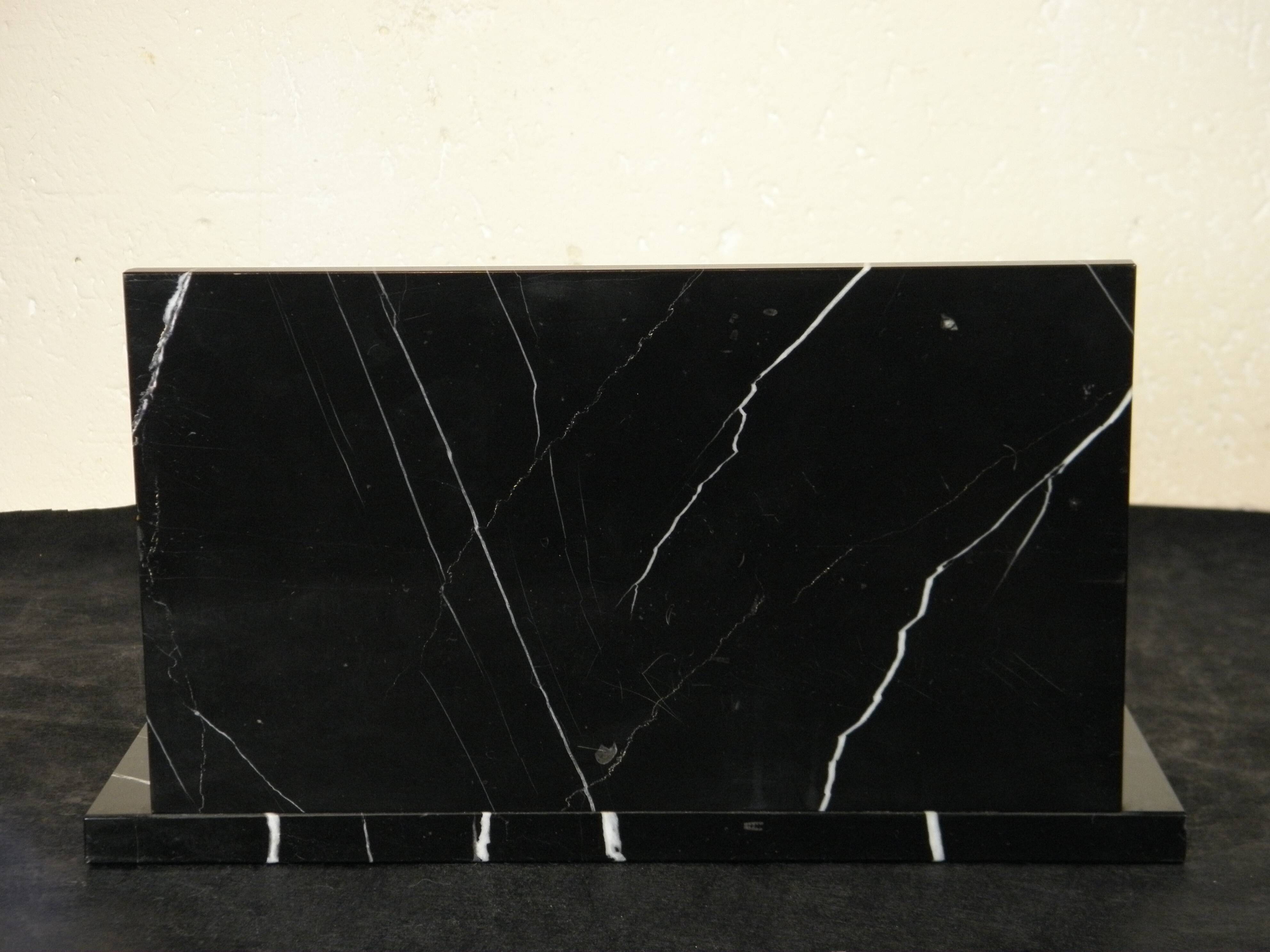 PORTE-LETTRES, RANGE-COURRIER en MARBRE