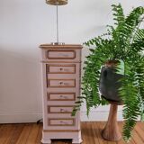 Chiffonier