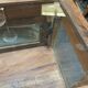 Vitrine comptoir en bois exotique