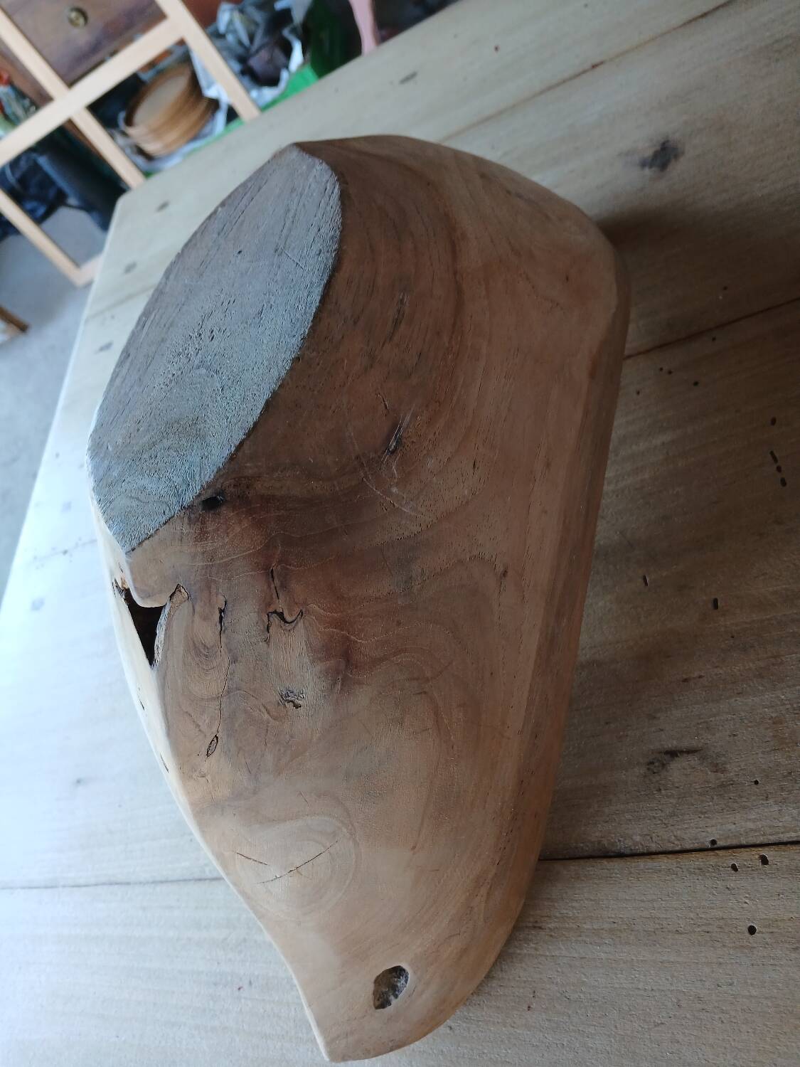 Solid wood bowl / empty pocket