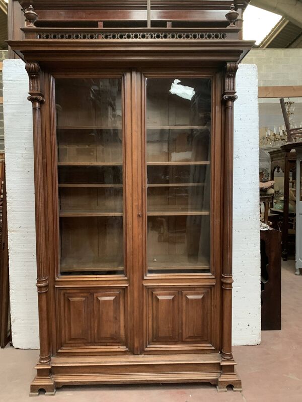 Vitrine bibliothèque en noyer massif vitrine Napoléon III XIX siècle