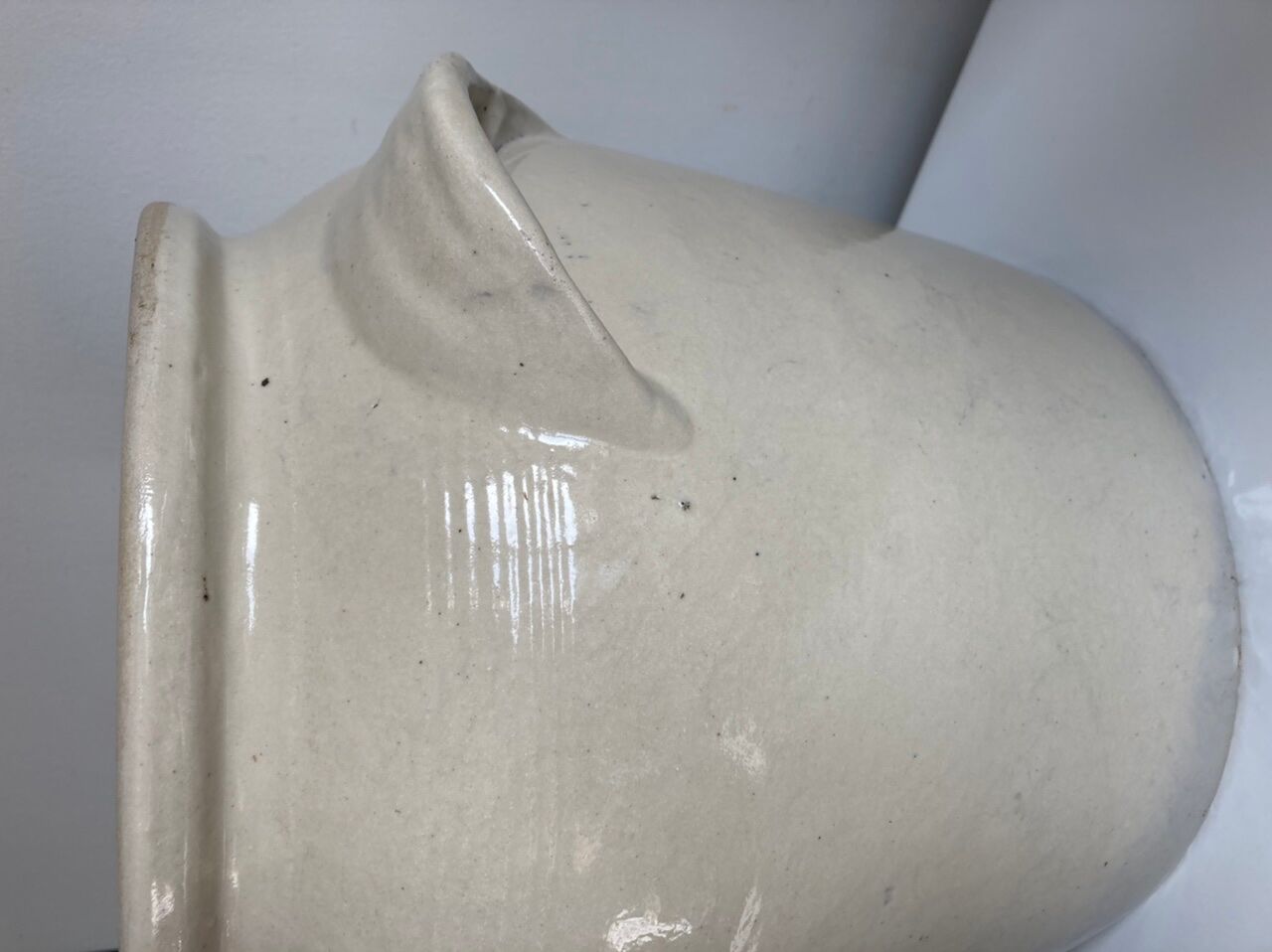 White sandstone jar xl