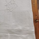 Drap blanc en lin monogrammé
