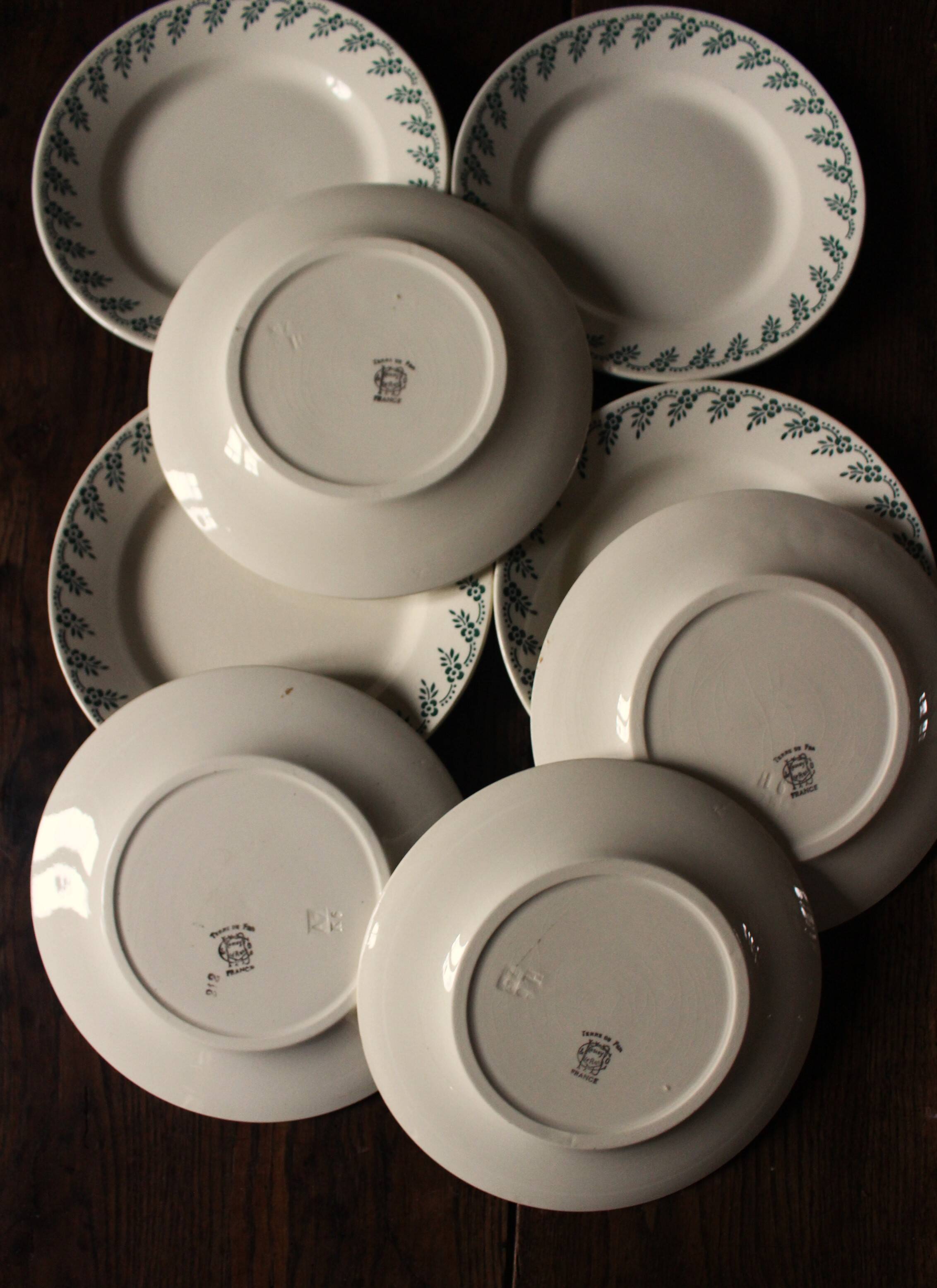 A set of 8 small plates Terre de Fer flowers green Choisy le Roi