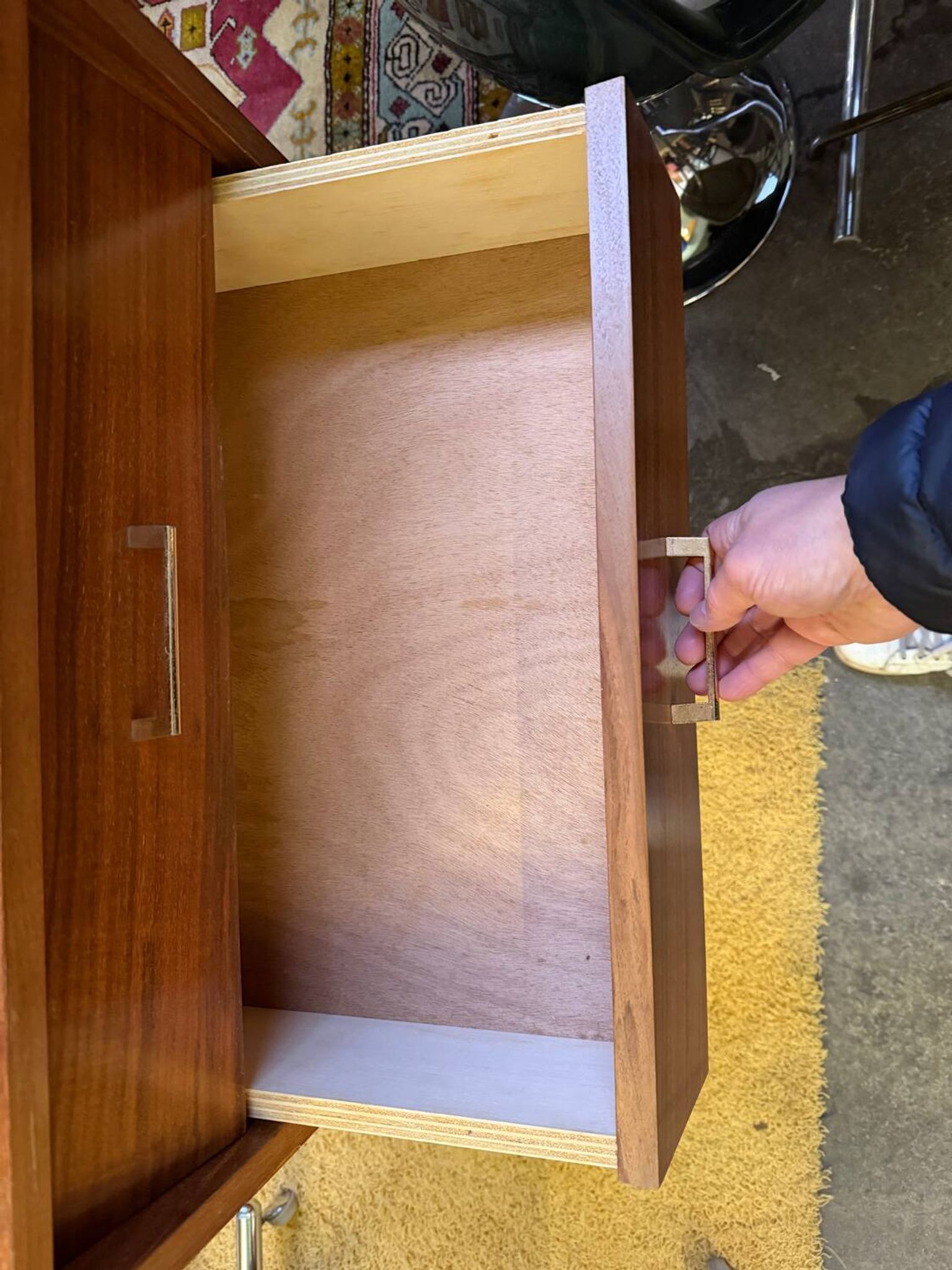Chest of drawers with 5 drawers from the 1950s