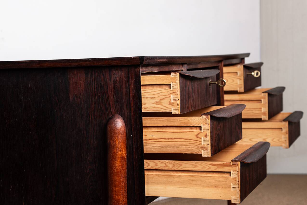 Bureau danois en palissandre et piètement en teck, Johannes Andersen 1960