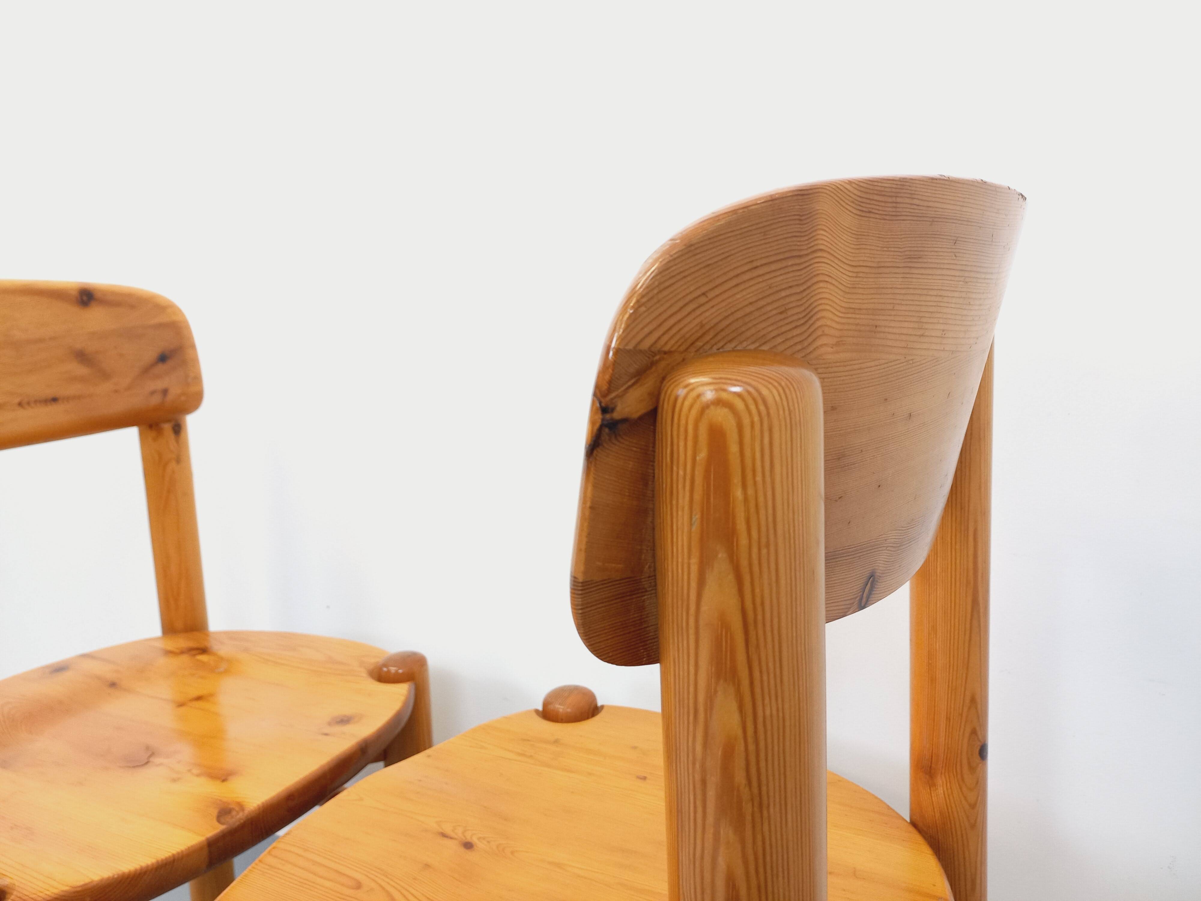 Set of 2 vintage Scandinavian chairs by Rainer Daumiller in pine from the 1960s.