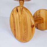 Pair of modern minimalist Scandinavian stools in pine, Sweden, 1970s.