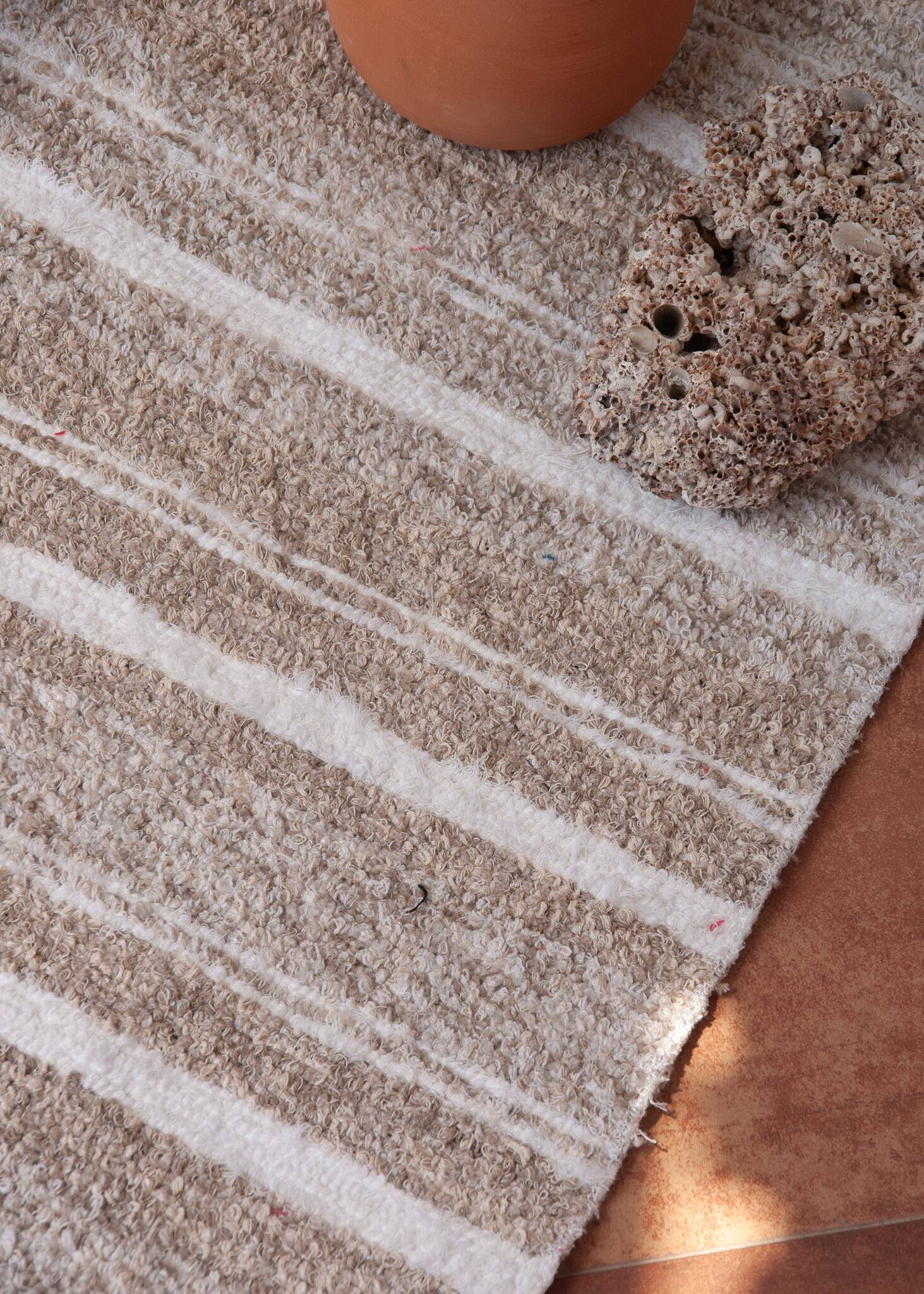 Handwoven recycled cotton rug - 40 x 60 cm