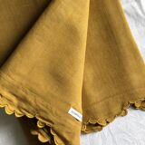 Old sheet in pure linen thread tinted in vermeil