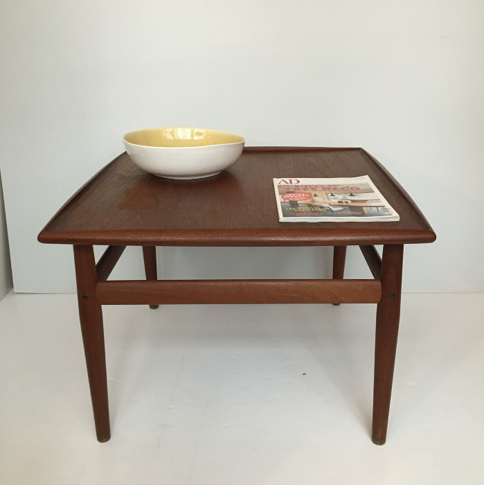 Square coffee table Grete Jalk