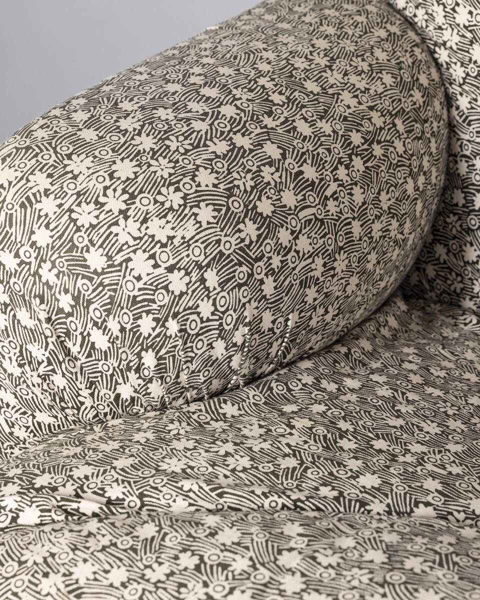 Vintage 1970s "Davis" sofa, designed by Vico Magistretti for De Padova