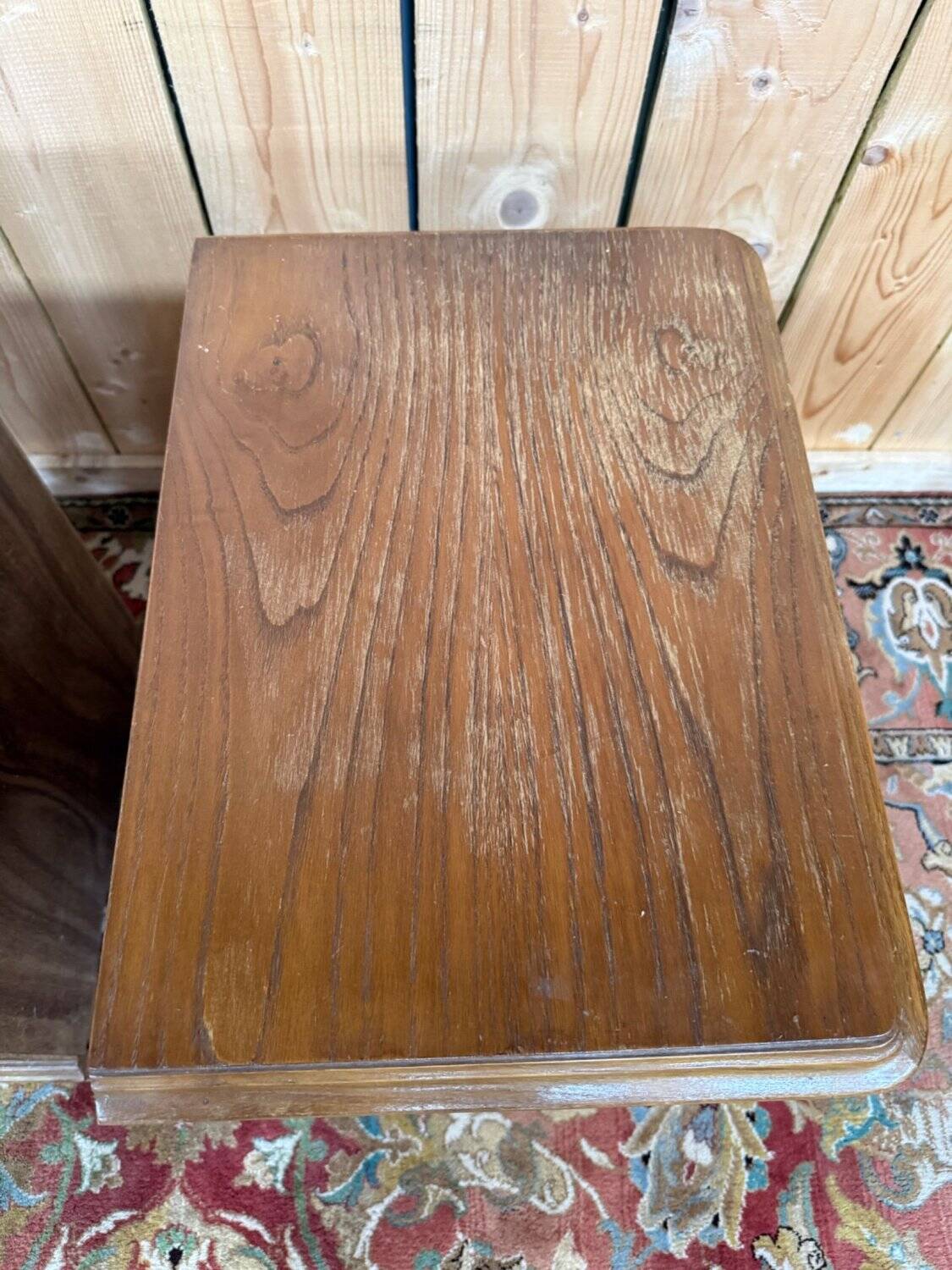 Paire tables de chevet style Néo-Renaissance – Chêne sculpté – XIXe siècle