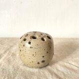 Pique flowers in vintage stoneware