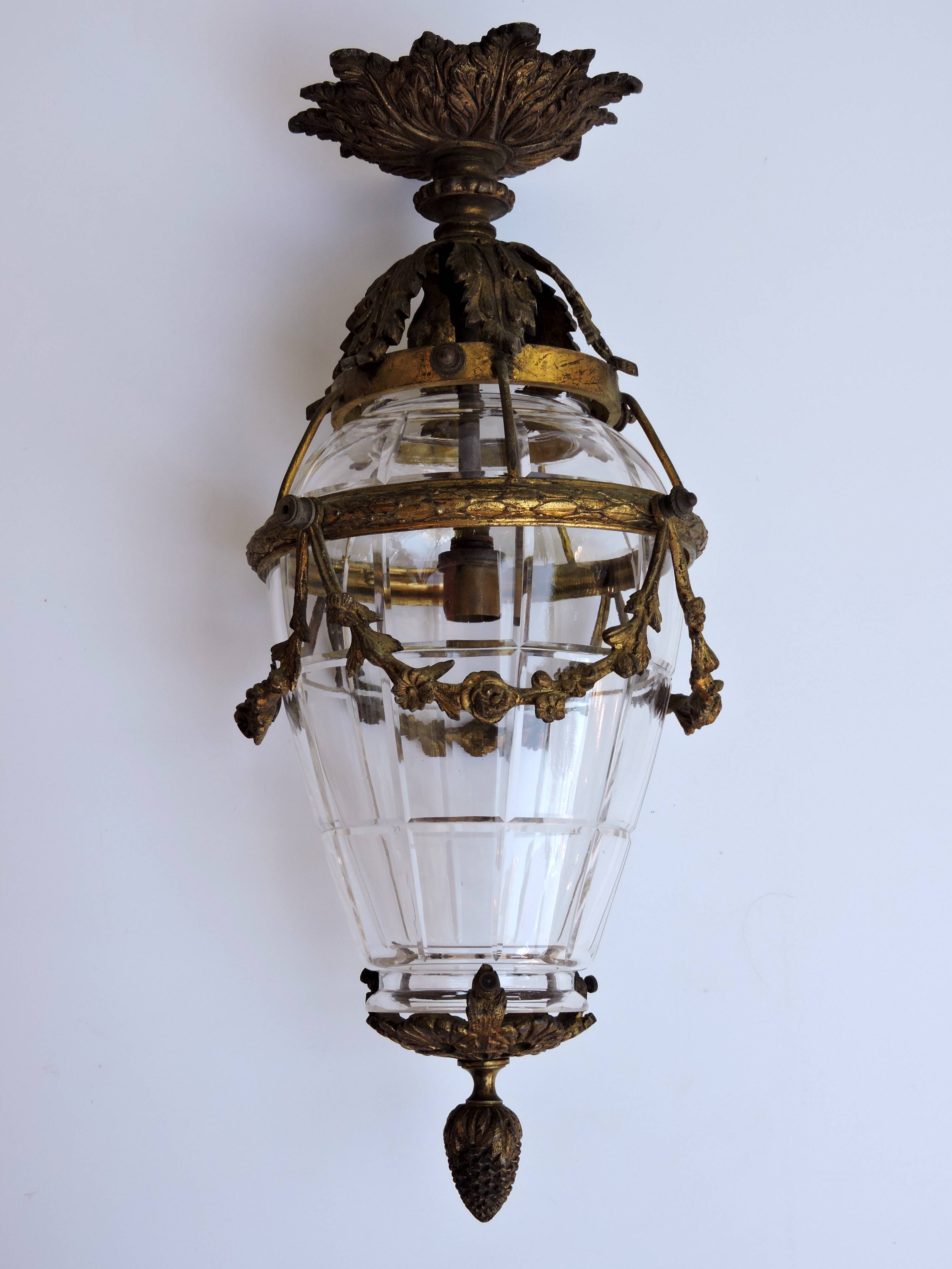 Lantern suspension of gilded bronze vestibule of the period of the XX th century