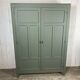 Armoire parisienne vert sauge