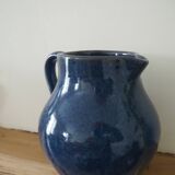 Pichet en céramique – émail de couleur bleu signé J. Normand fait main