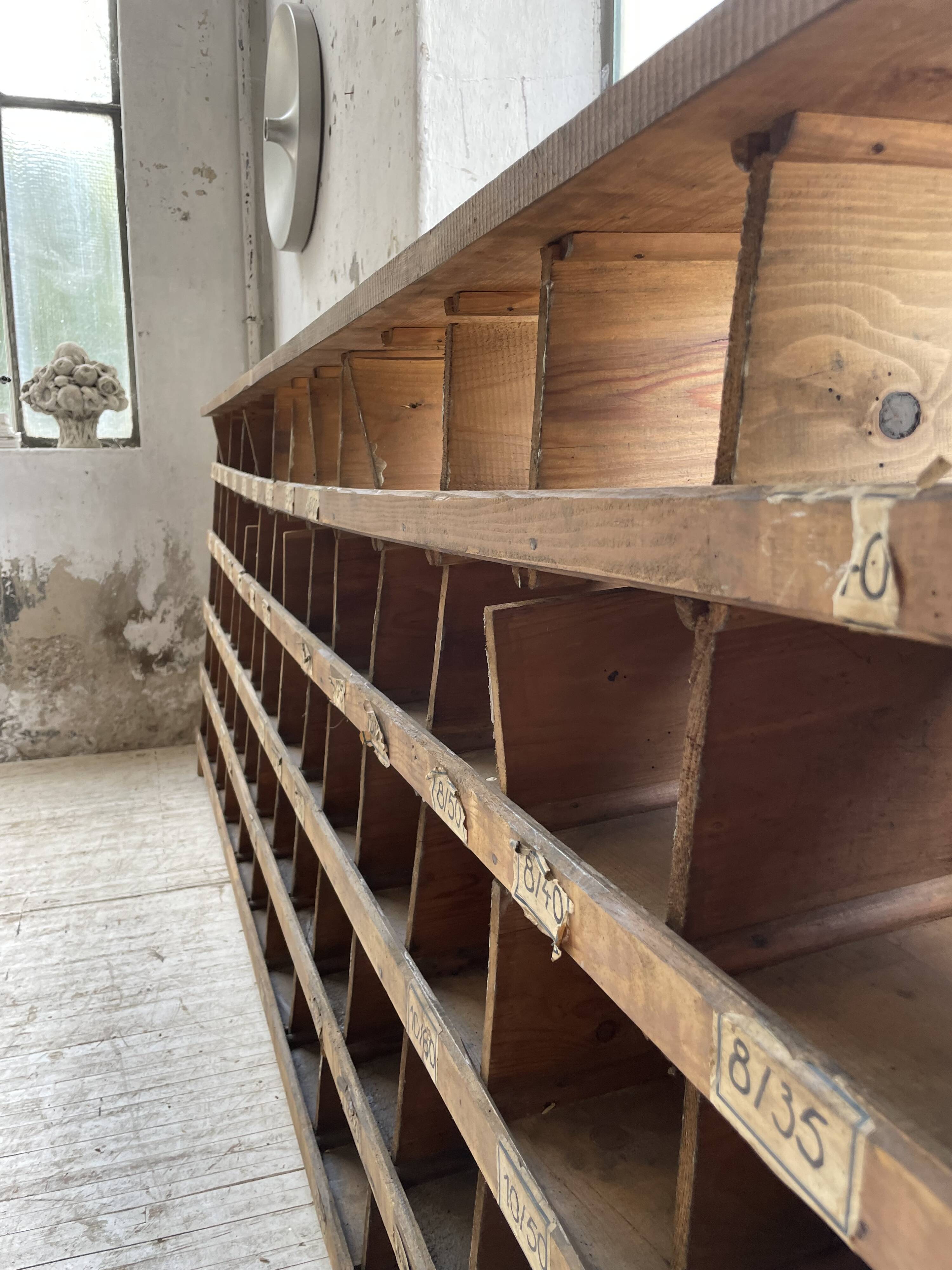 Meuble de métier pin à cases XL 250cm