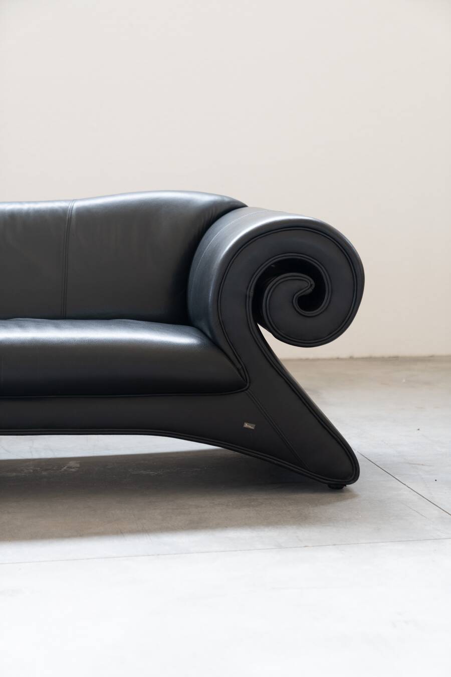 Gaudi sofa by bretz
