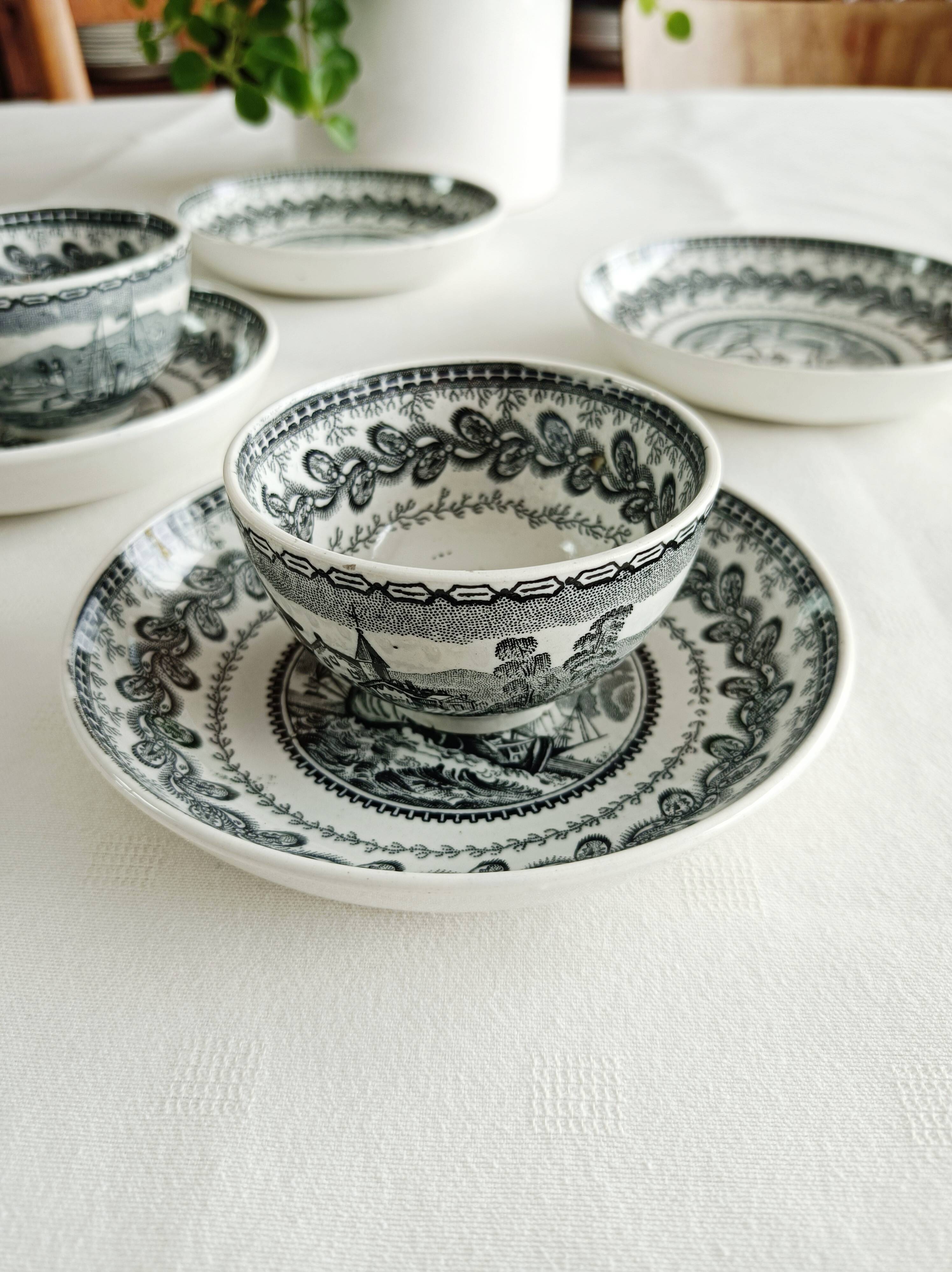 Set of 6 bowls and 2 cups Cappellemans, Jemmapes