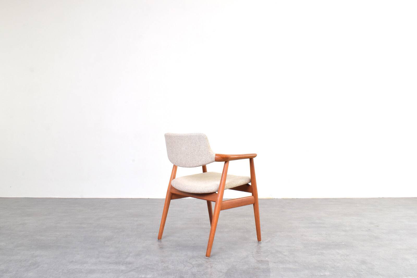 Mid-Century Danish Teak Chair by Svend Åge Eriksen for Glostrup, 1960s.
